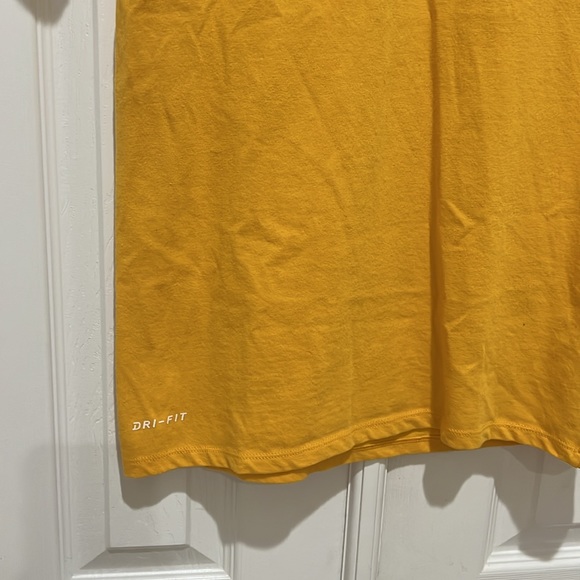 NIKE Dri- Fit Tee - Picture 3 of 5